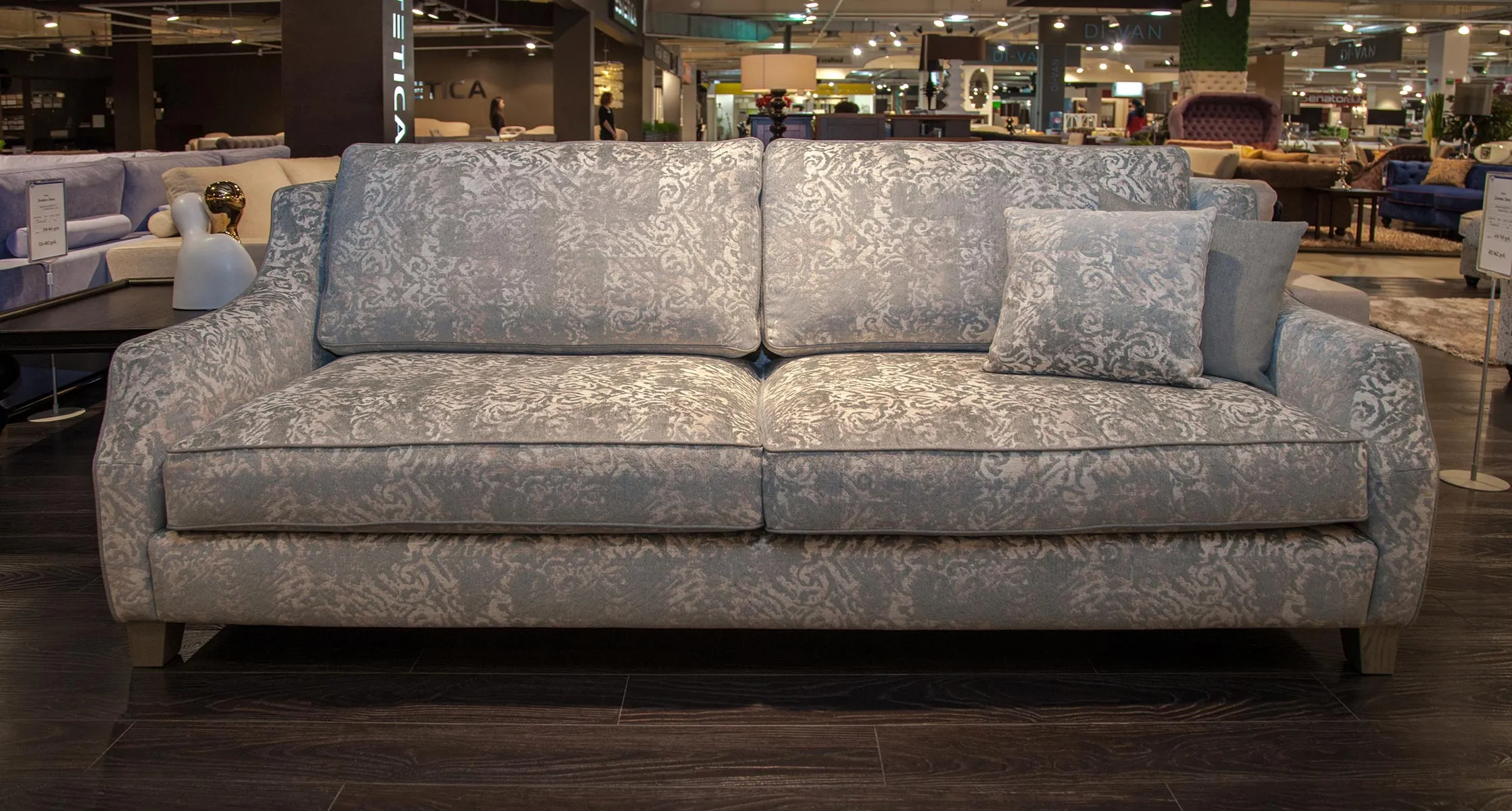 Mikella_7205_Estetica_Vegas1)