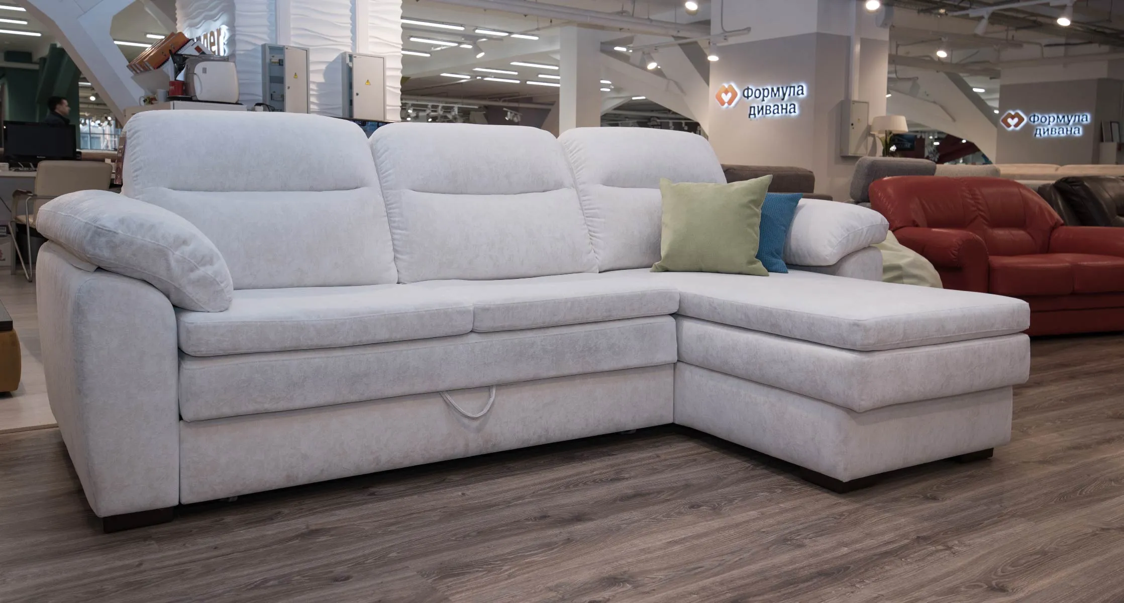 Bentley Plain 1 Charli Divanger