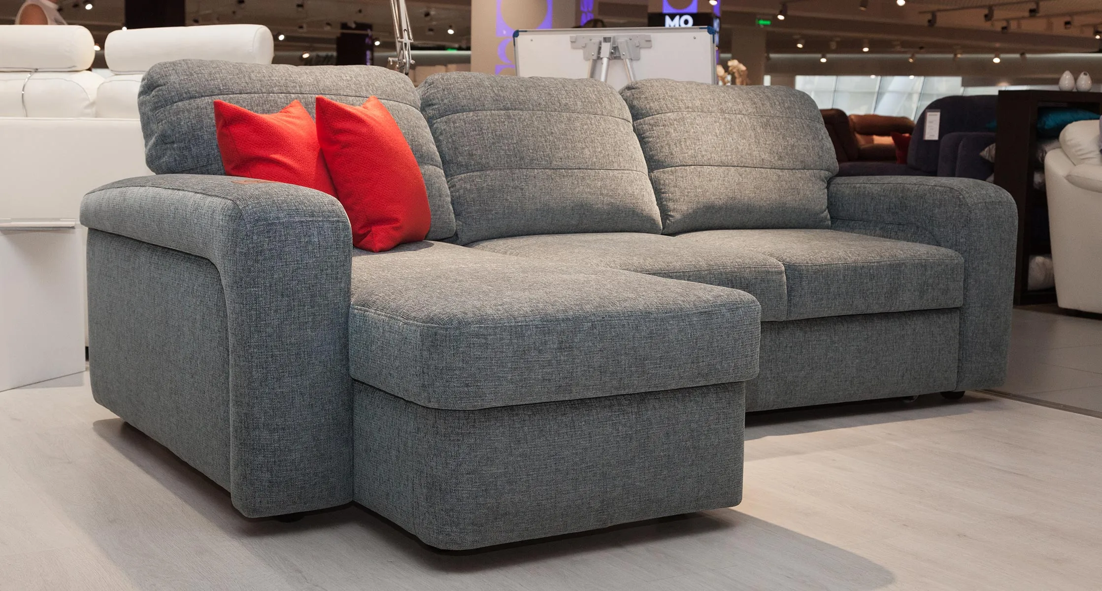 Divine_40_Divanger_Norman-1