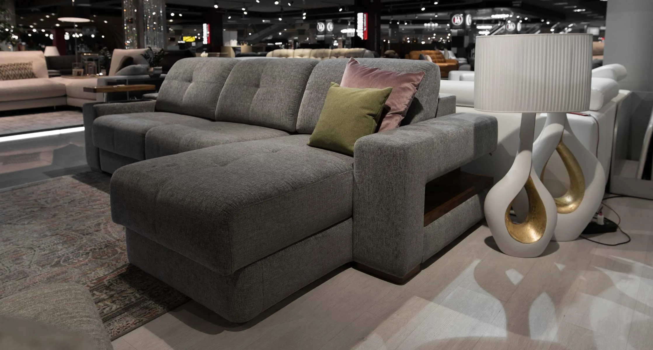 Divine_5_Sofmann_Ego-(2)