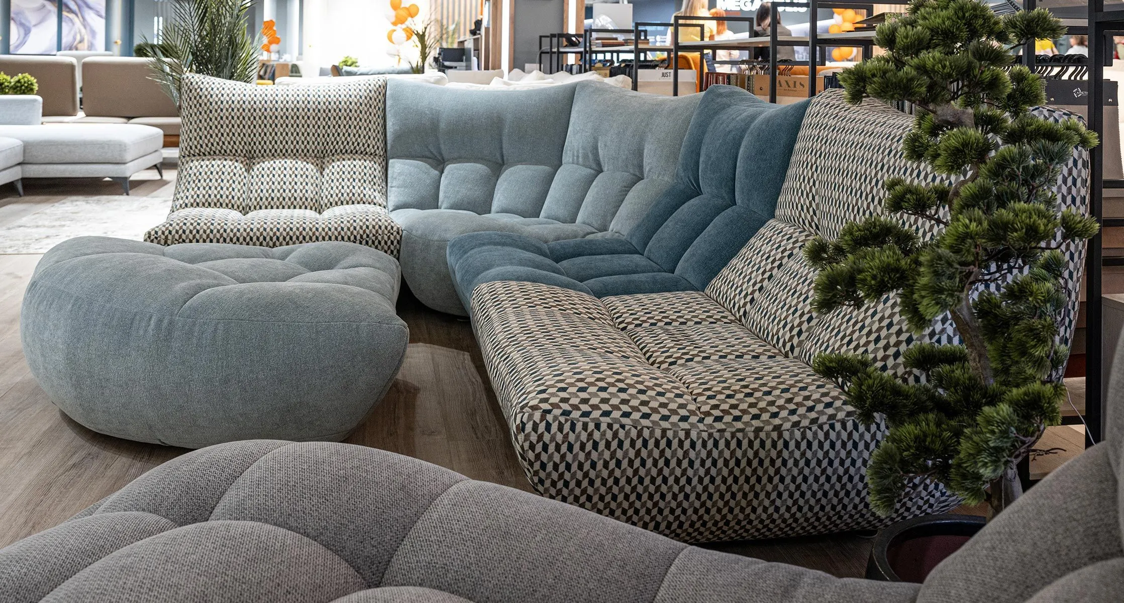 Smalta 1 Friends 11 Friends 16 Step 4 Zattera Frida