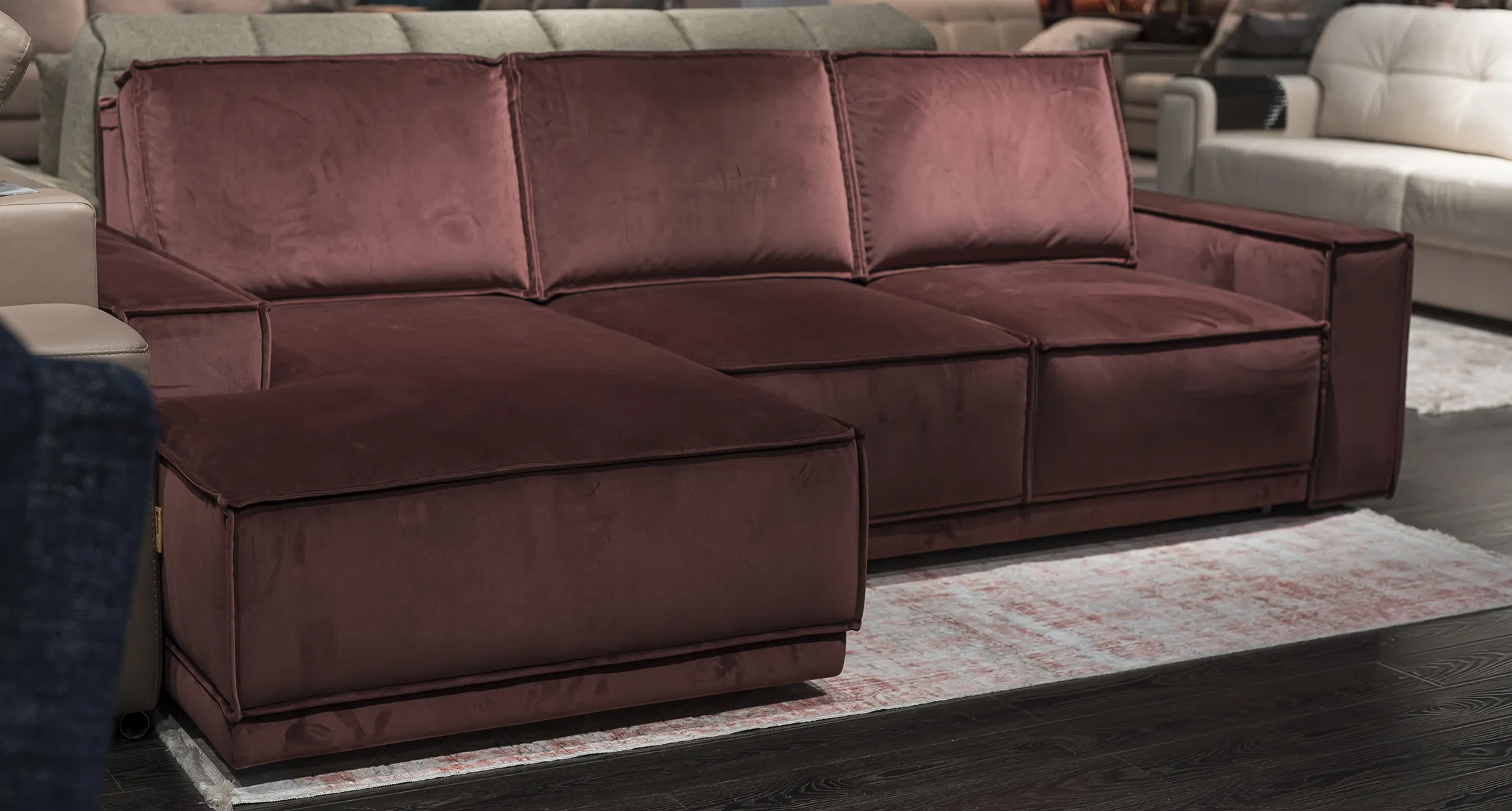 Manhattan 17 Divanger Митчел split