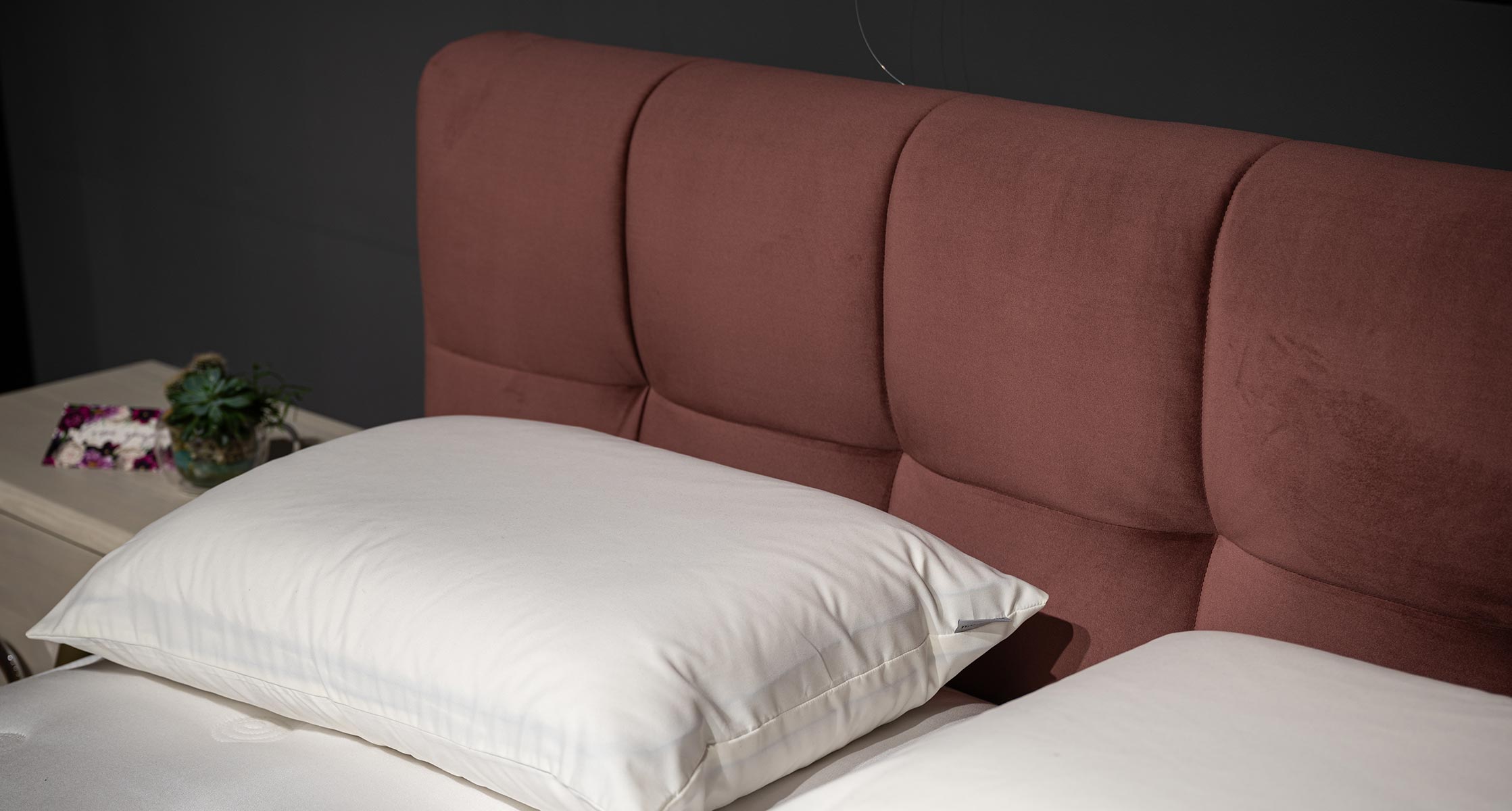 Manhattan 17 Rivi Naomi