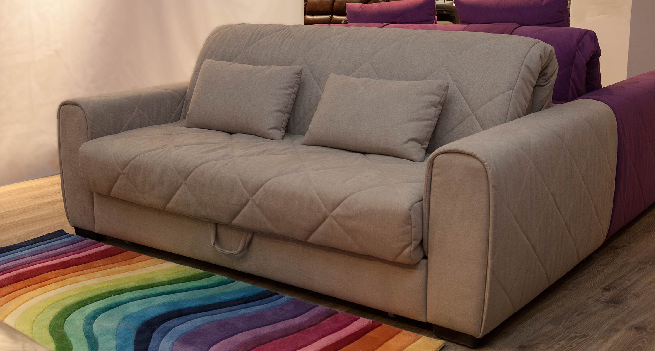 Miss_32_Sofa_sleep_Edison