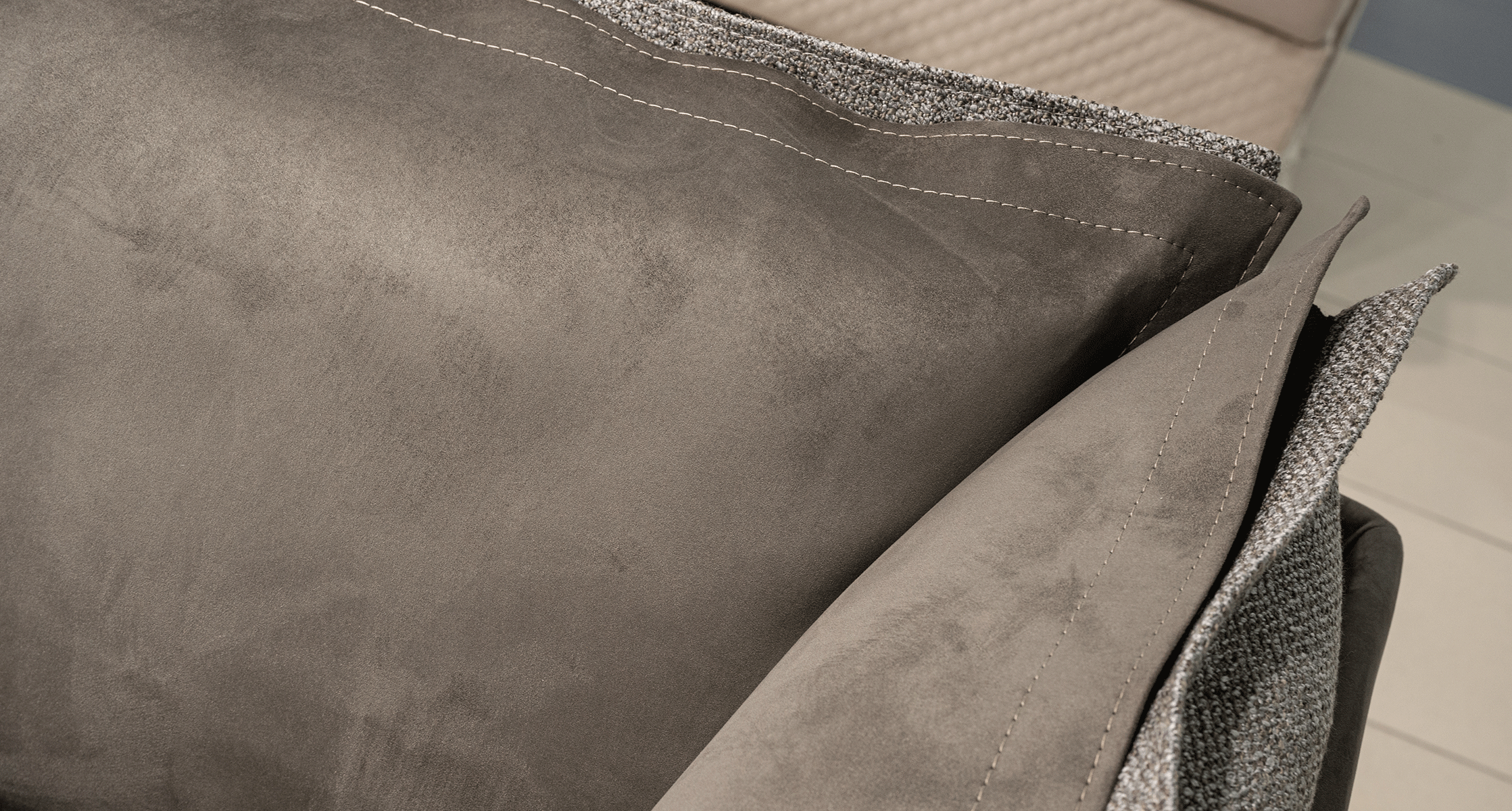 Idol2-09_Sofaform_Реверс