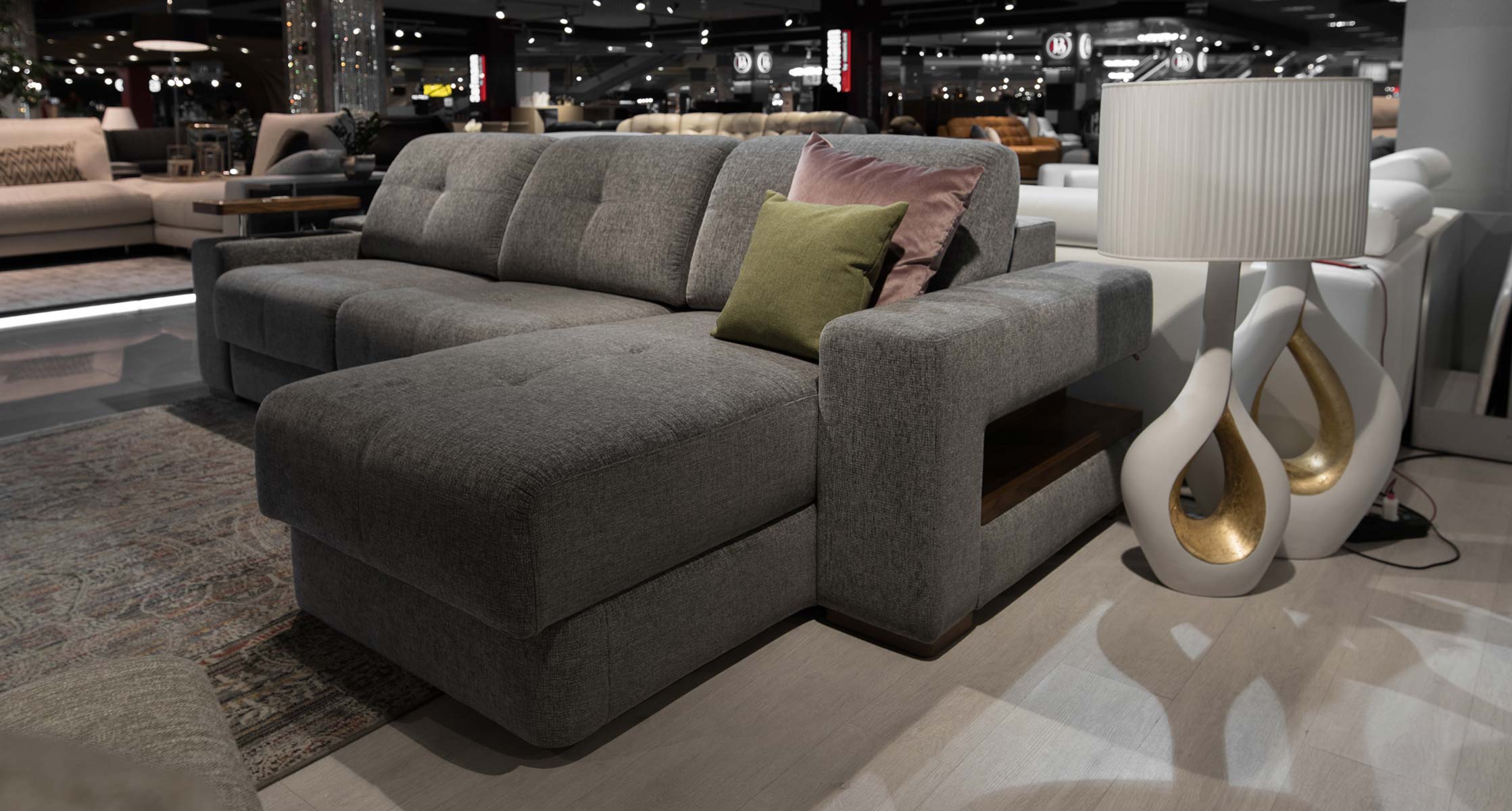 Divine_5_Sofmann_Ego-(2)