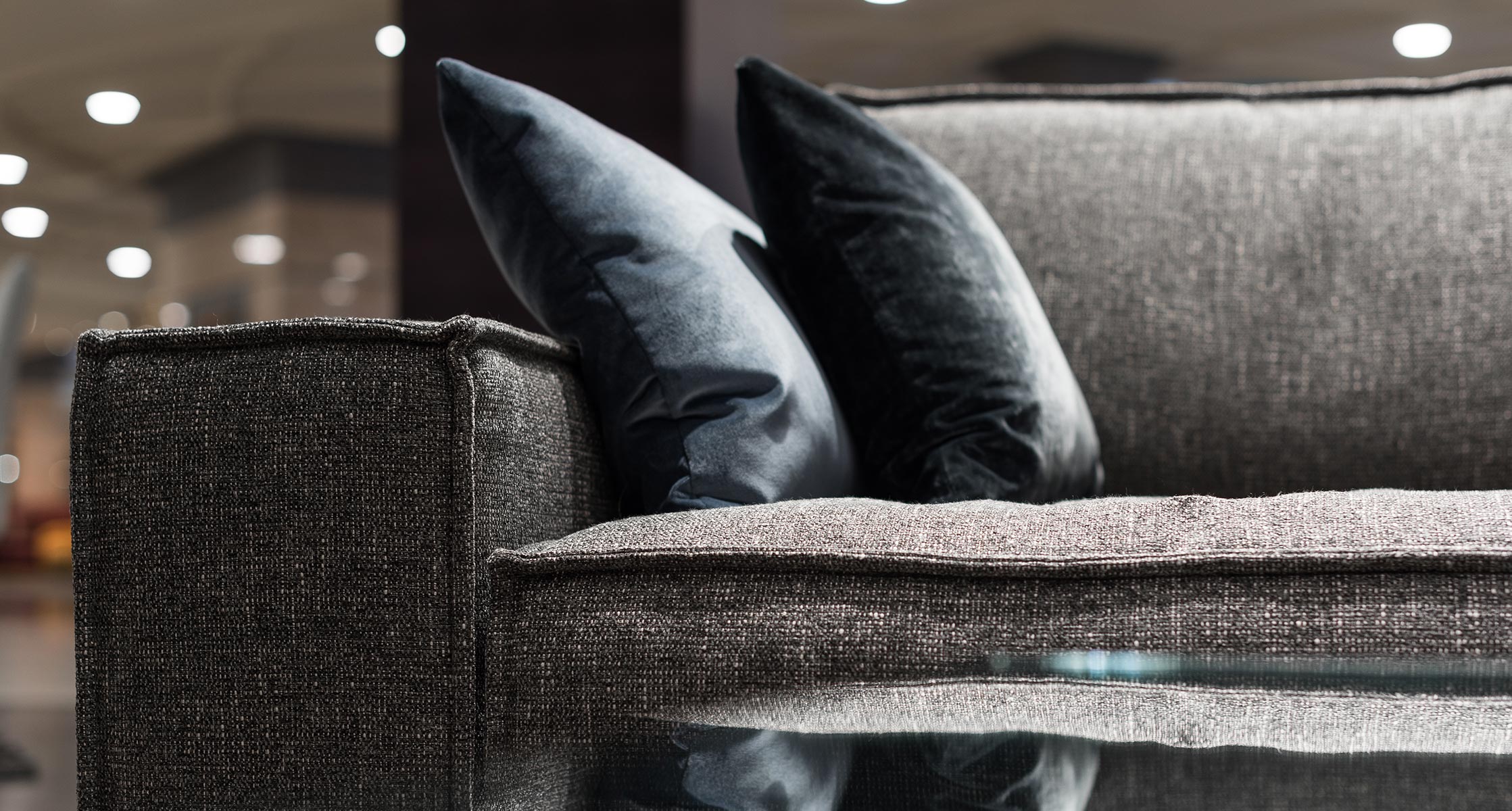 Chanel 52 Mobel&Zeit Ontario